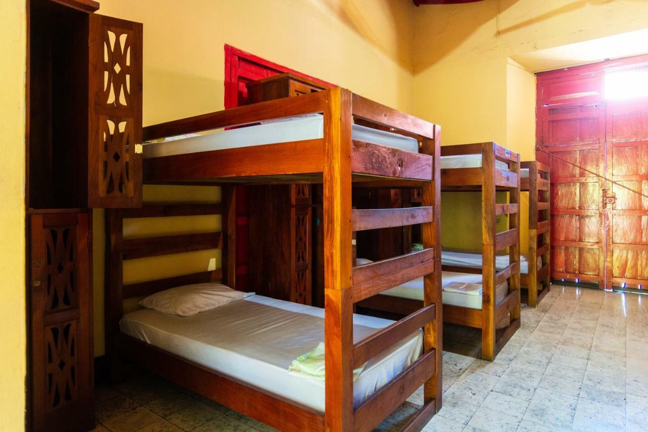 Hostal Lazybones เลออน ภายนอก รูปภาพ