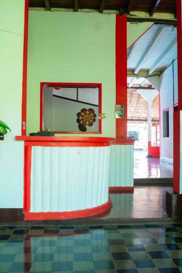 Hostal Lazybones เลออน ภายนอก รูปภาพ